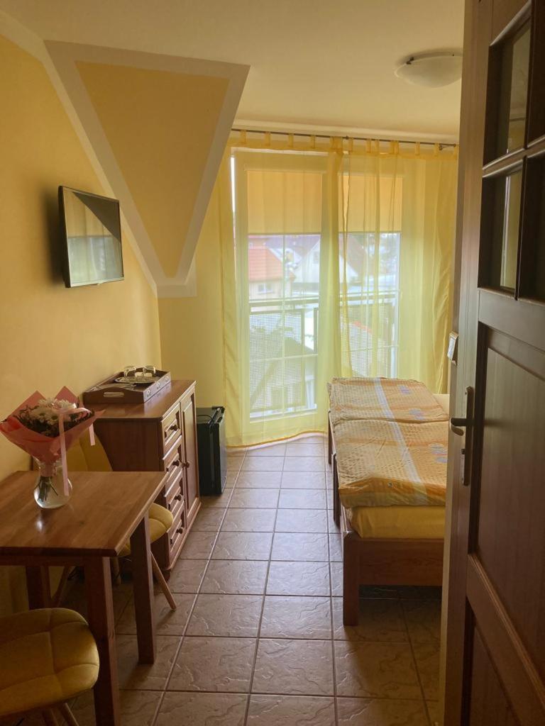 Appartement Pod Delfinem Rewal Extérieur photo