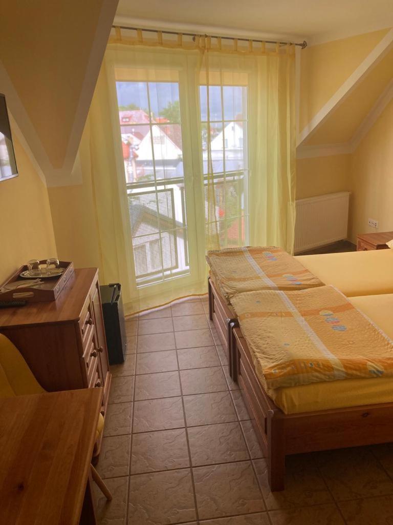Appartement Pod Delfinem Rewal Extérieur photo
